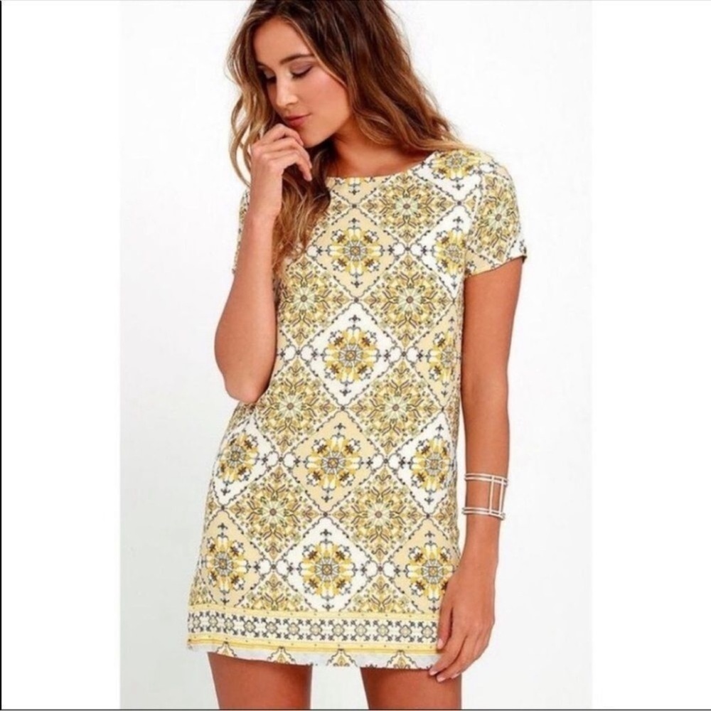 NWT LULU'S | Dandelion Print Short Sleeve Mini Dress - Picture 2 of 9